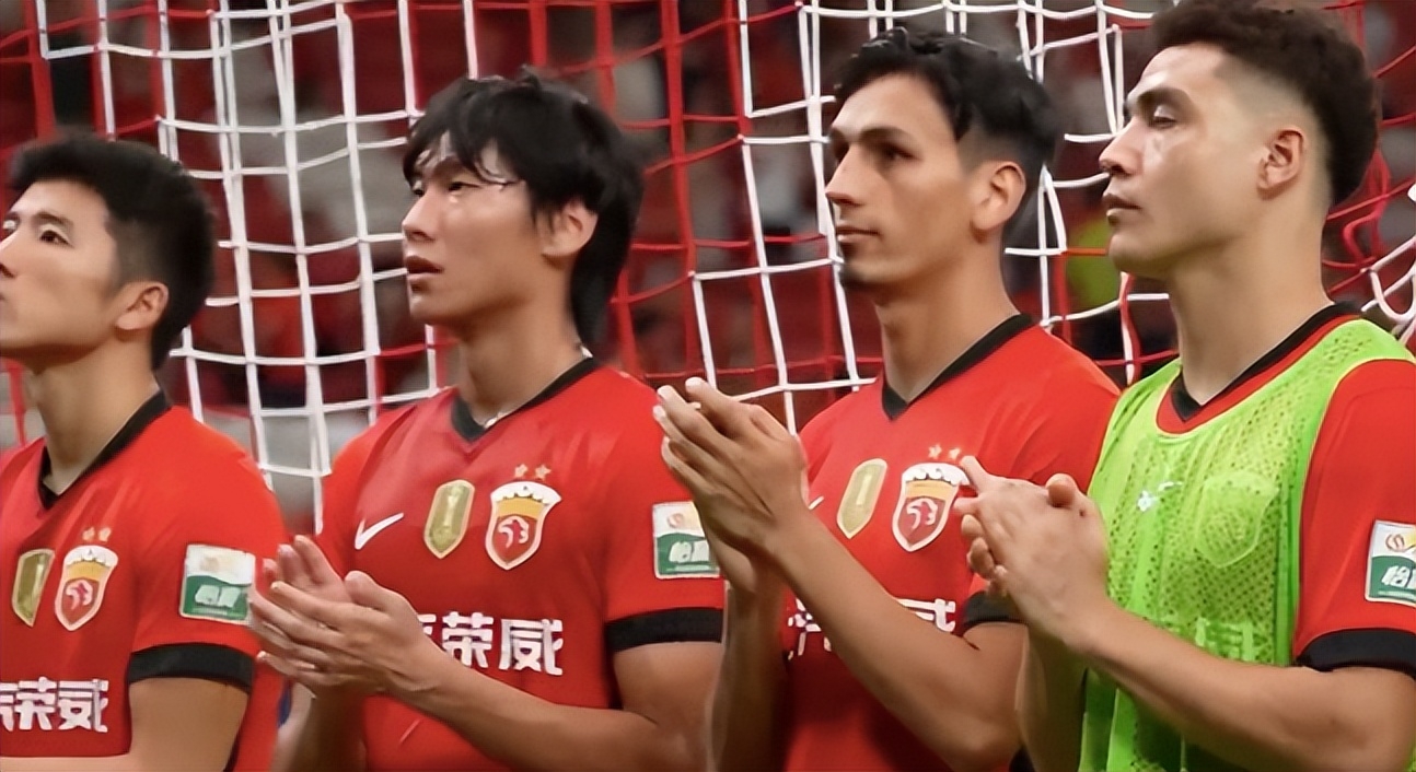 赛地聚焦：亚冠关键时刻热度飙升，山东男篮造点机会，气氛紧张，轮换策略成焦点的简单介绍-爱游戏app下载